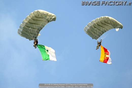2013-06-28 Zeltweg Airpower 0377 Flag jump of parachutists